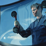 Как правильно выбрать качественное лобовое стекло для грузового автомобиля
